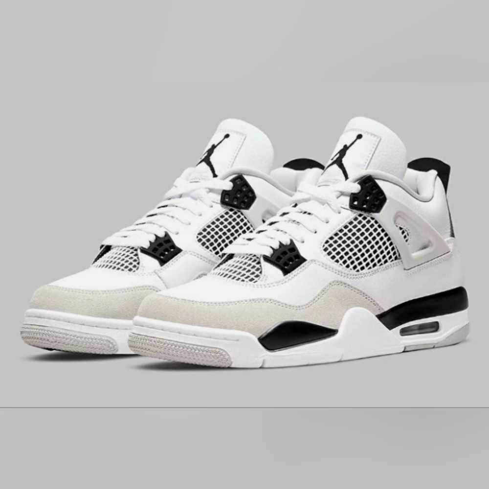 Air Jordan 4 Retro